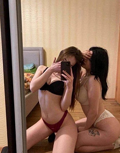 Кристина и Вика — фото и список услуг