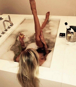 Настя из Нижневартовск - интим фото