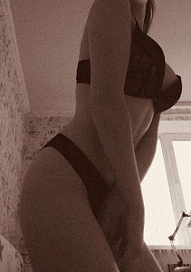 Полина — эротические фото